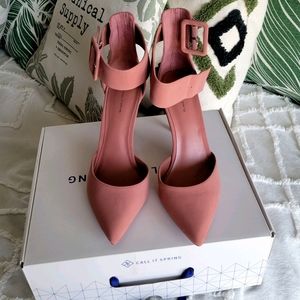 Zarya Pump w/Ankle Strap - Call It Spring